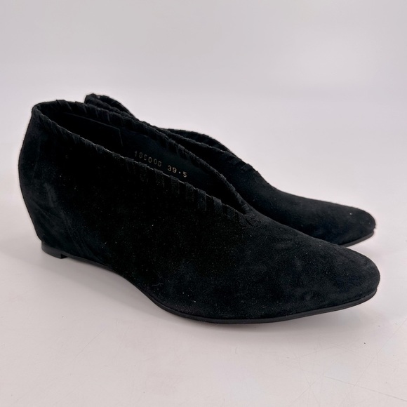 Anthropologie ALL BLACK Whipstitch Hidden Wedge Slip On Suede Booties Black 39.5 - Picture 1 of 7